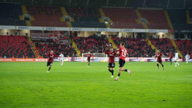 Trendyol Süper Lig: Gaziantep FK: 2 - Beşiktaş: 0 (Maç sonucu)