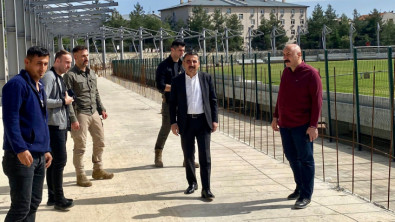 Vali Hacıbektaşoğlu, Atatürk Stadyumunda İncelemelerde Bulundu