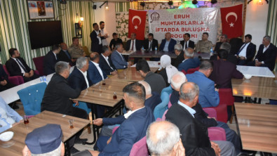 Vali Hacıbektaşoğlu, Eruh İlçesinde Vatandaşlarla İftar Sofrasında Buluştu